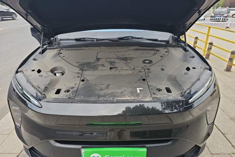 Used Nio ES8 2023 75 kWh Executive Edition
