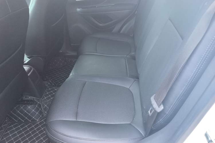 Used Buick Encore 2015 1.4T Automatic Two-Wheel Drive Urban Elite Version
