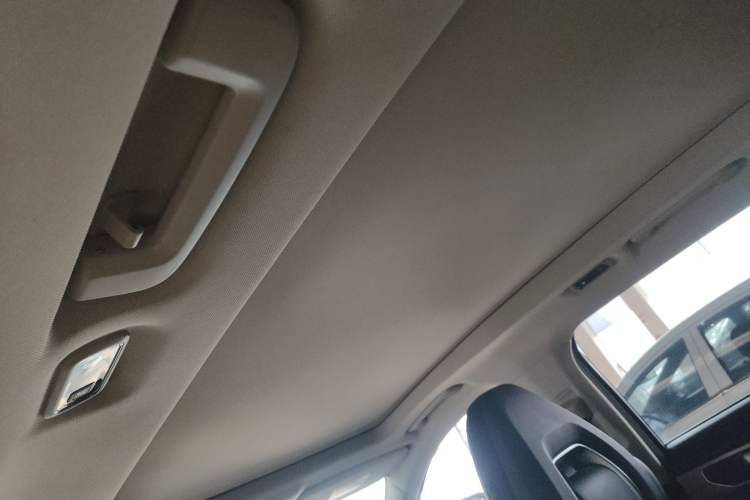 Used Lynk & Co 01 2017 2.0T Two-Wheel Drive Pro Edition
