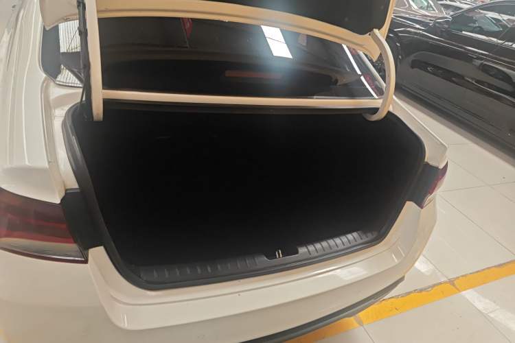 Used Kia K4 2017 1.8L Automatic GLS
