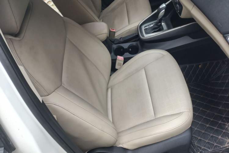 Used Ford Escort 2015 1.5L Automatic Fashion Model