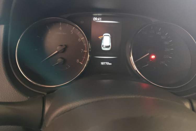 Used Nissan X-Trail 2023 Classic 2.0L Two-Wheel Drive Smart Connect Premium Edition
