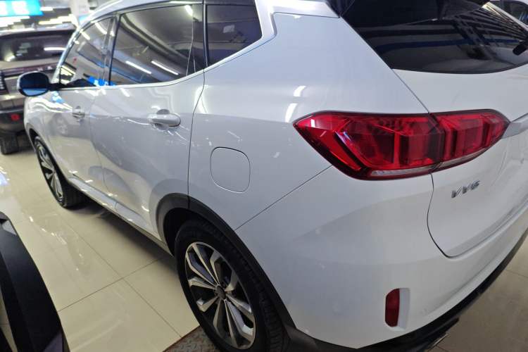 Used Wey VV6 2018 2.0T Two-Wheel-Drive Ultra-Luxury Version China V Standard
