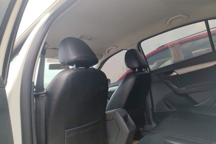 Used Volkswagen Lavida 2013 Revised Classic 1.6L Automatic Fashion Edition