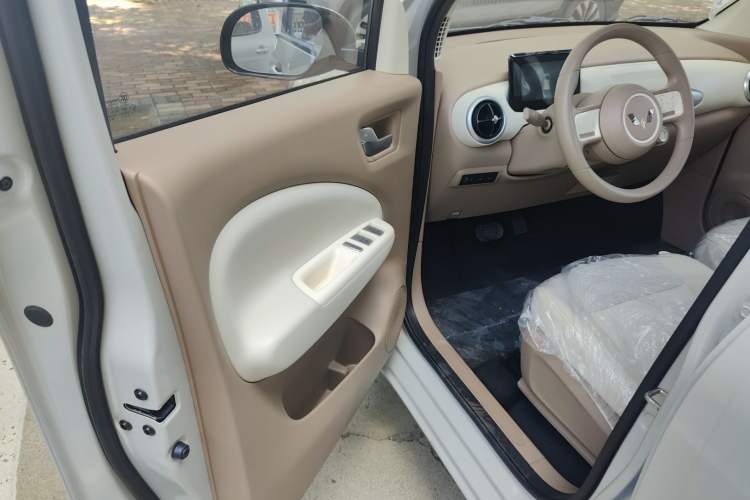 Used Wuling Hongguang MINIEV 2025 Four-Door Version Advanced Edition
