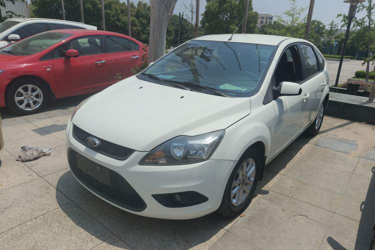 Used Ford Focus 2013 Hatchback Classic 1.8L Automatic Base Model
