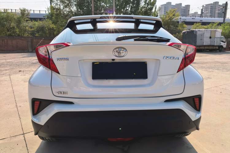 Used Toyota IZOA 2020 2.0L Yi Xiang CARE
