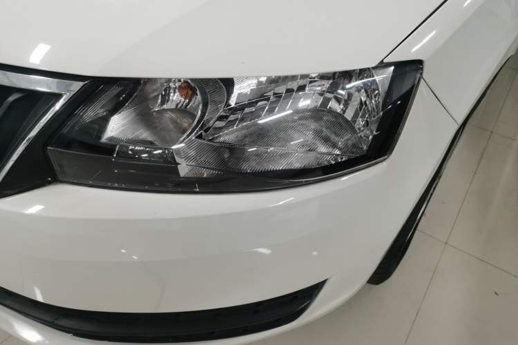 Used Skoda Rapid Spaceback 2016 Revised Version 1.4L Manual Front-Drive Edition
