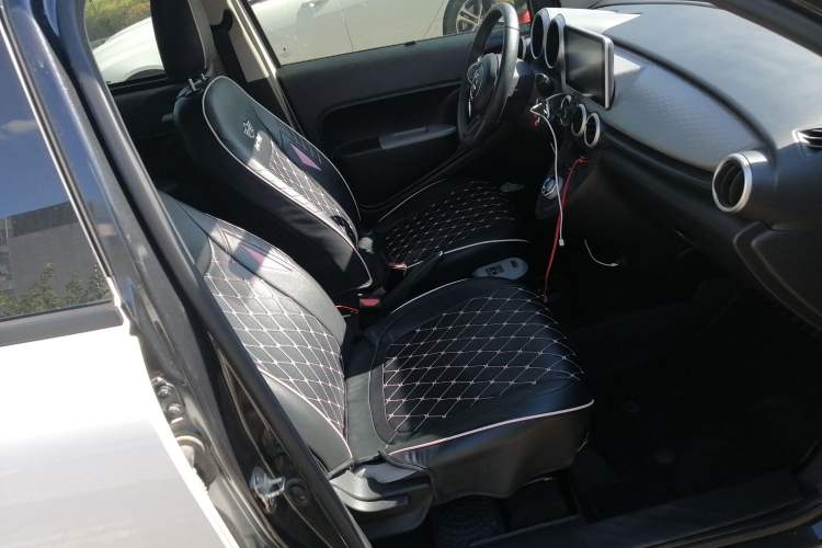 Used ORA Black Cat 2021 301 km Basic Version
