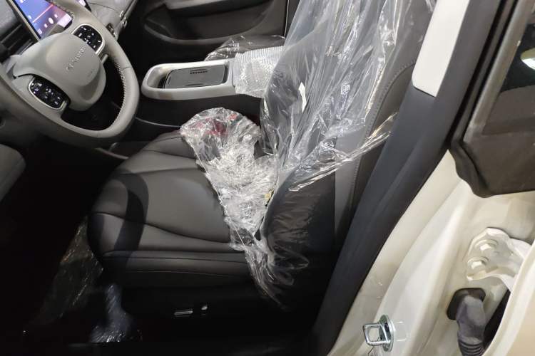 Used Dongfeng NAMMI 01 2024 New Edition 330 Plus Smart+
