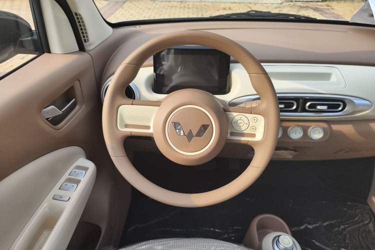 Used Wuling Hongguang MINIEV 2025 Four-Door Version Advanced Edition
