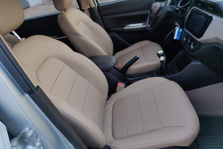 Used Wuling Hongguang 2021 1.5L Facelifted S Comfort Version with Electric Power Steering LAR
