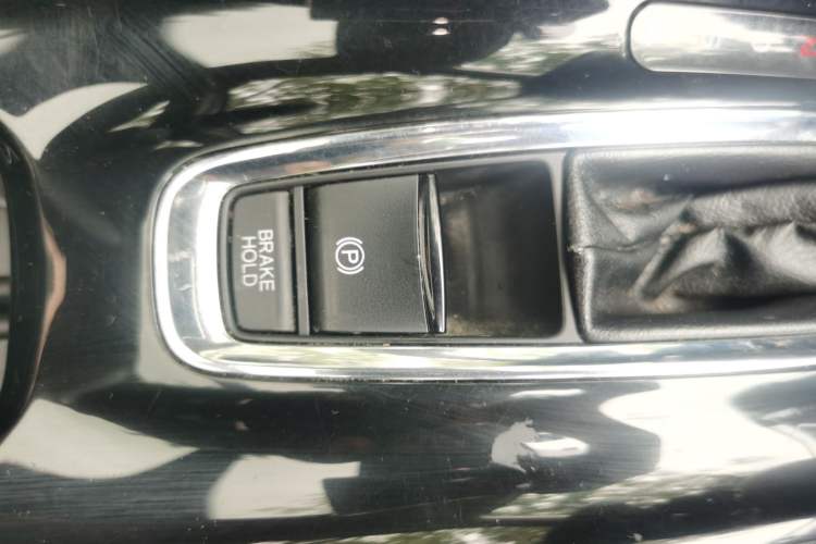 Used Honda Vezel 2016 1.8L CVT Front-Wheel Drive Pioneer Edition
