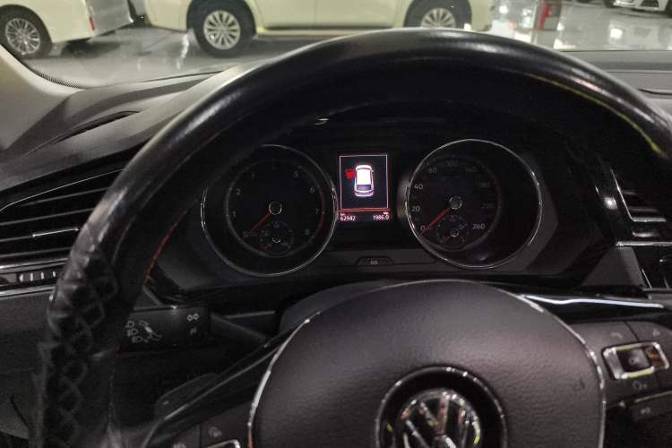 Used Volkswagen Tiguan L 2018 330TSI Automatic Two-Wheel Drive Luxury Edition
