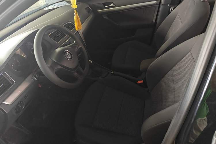 Used Volkswagen Lavida 2017 1.6L Automatic Comfort Edition
