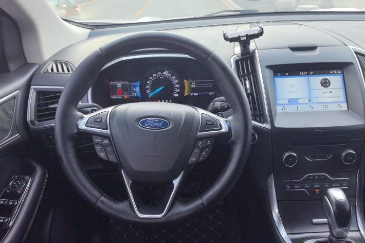 Used Ford Edge 2018 EcoBoost 245 Two-Wheel-Drive Titanium 7-Seater China V Standard