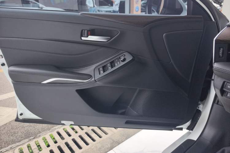 Used Toyota Avalon 2022 2.0L Ambition Edition
