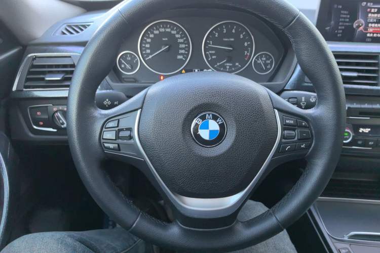 Used BMW 3 Series GT 2014 320i Leading Model