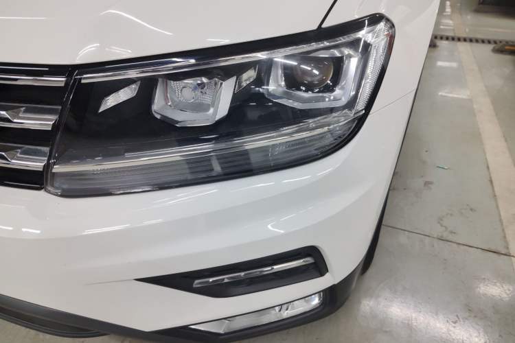 Used Volkswagen Tiguan L 2017 330TSI Automatic Two-Wheel Drive Luxury Edition
