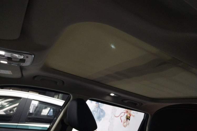 Used Geely Auto Emgrand X7 Sport 2018 1.8TD Automatic Two-Wheel Drive Smart Connect 4G Internet Edition
