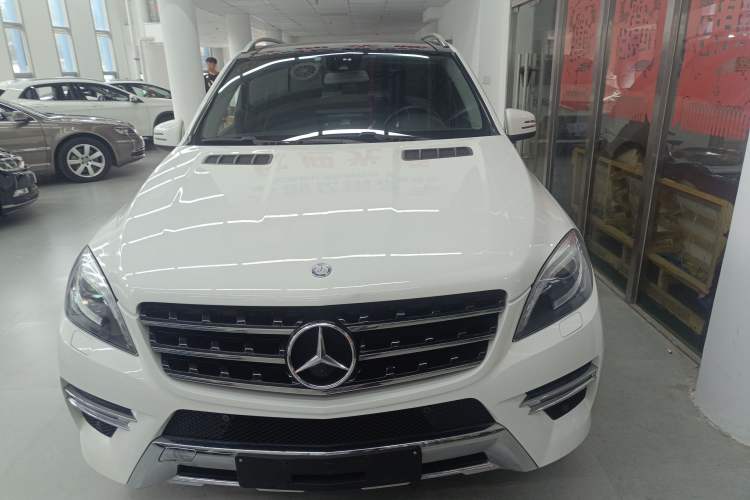 Used Mercedes-Benz M-Class 2014 ML 400 4MATIC Dynamic Model