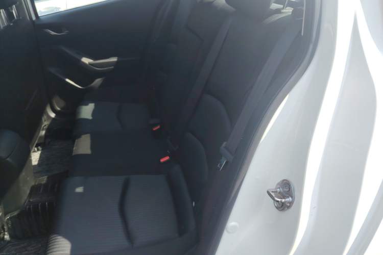 Used Mazda Mazda 3 Axela 2014 Sedan 1.5L Automatic Luxury Model
