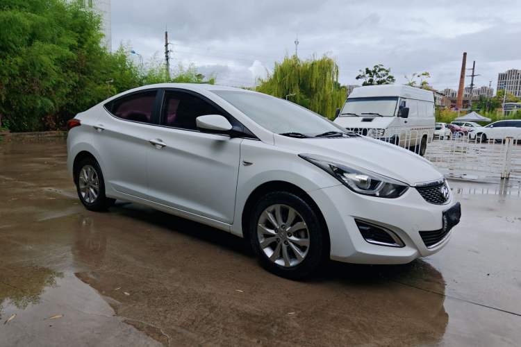 Used Hyundai Elantra 2016 1.6L Automatic Smart Version