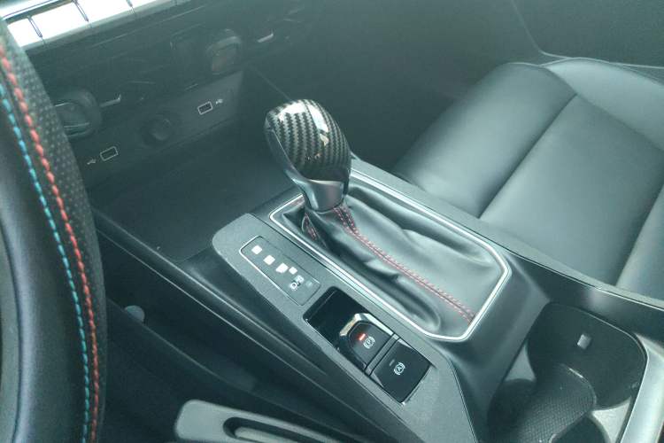 Used MG 5 2021 180 DVVT CVT Youth Luxury Edition
