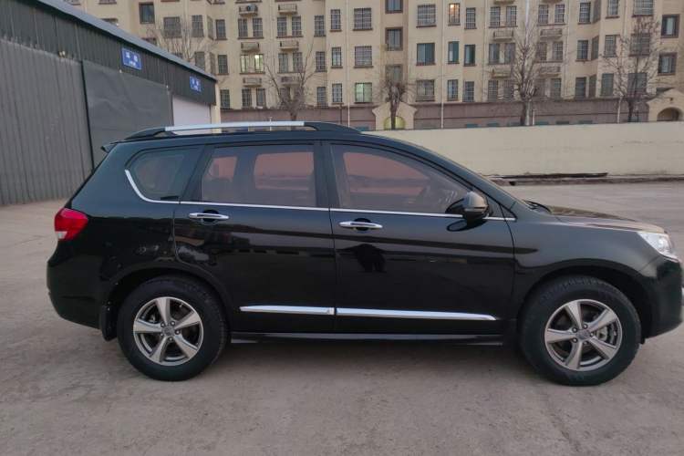 Used Haval H6 2016 Upgraded Model 1.5T Manual Two-Wheel Drive Elite Version
