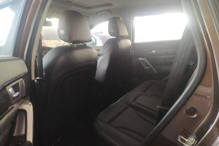 Used Haval H2 2016 Red Label 1.5T Automatic Two-Wheel Drive Elite Model
