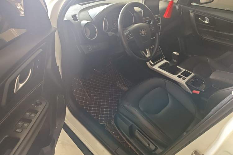 Used Bestune X40 2019 1.6L Manual Luxury Model China VI Standard