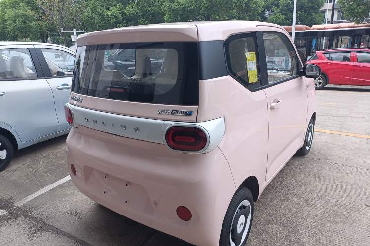 Used Wuling Hongguang MINIEV 2024 3rd Generation 215km Youth Edition
