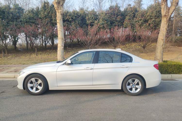 Used BMW 3 Series 2016 316Li Fashion Model
