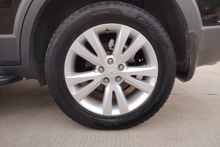 Used Chevrolet Captiva 2014 2.4L 4x4 Flagship Edition 7 Seats