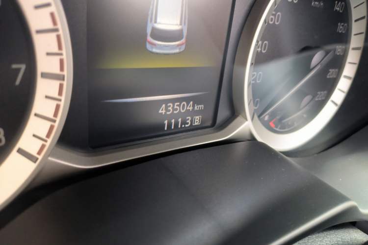 Used Nissan Terra 2020 2.5L XL Upper Automatic Two-Wheel Drive Luxury Edition
