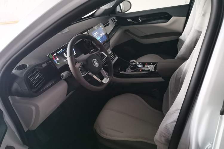 Used BYD Qin PLUS 2024 HONOR Edition DM-i 55KM Leading Model
