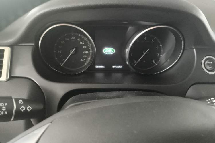 Used Land Rover Discovery Sport 2018 240 PS SE Version
