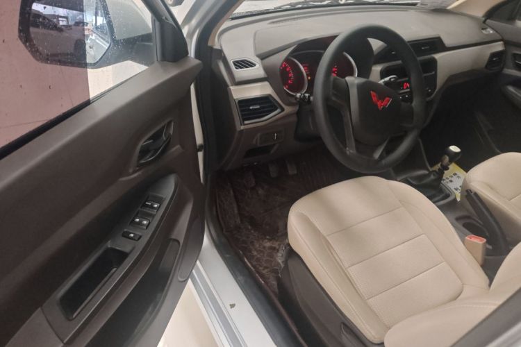 Used Wuling Hongguang 2021 1.5L Revised S Standard Version with Electric Power Steering LAR
