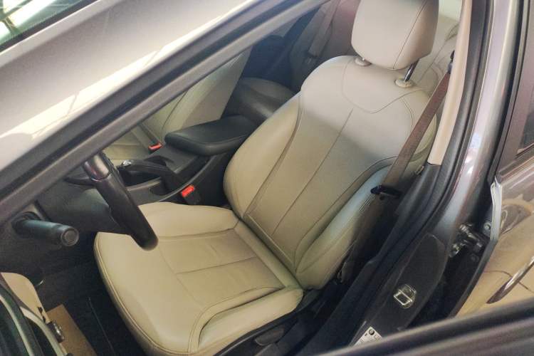 Used Buick GT 2018 15T Dual-Clutch Elite Model China V Standard
