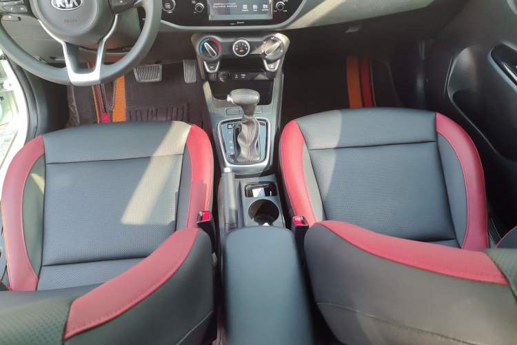 Used Kia KX Cross 2017 1.4L AT GLS
