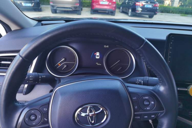 Used Toyota Camry 2021 2.0G Luxury Edition
