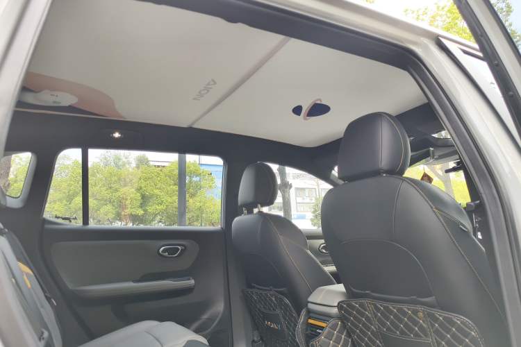 Used AION Y 2022 70 Tech Edition Lithium Iron Phosphate
