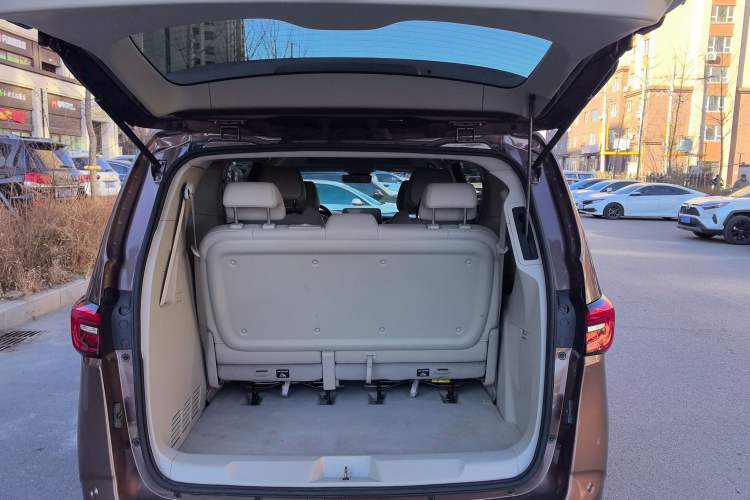 Used Buick GL8 2021 Land Cruiser Executive 652T Premium Model
