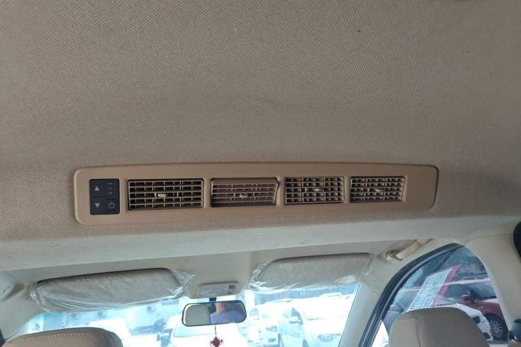 Used Wuling Hongguang 2015 1.5L S Basic Version China V Standard
