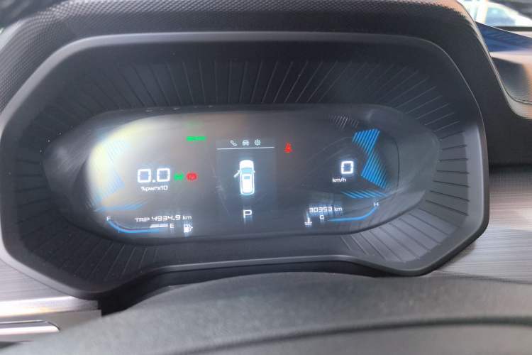 Used Wuling Asta 2022 2.0L DHT Electric-Speed Version
