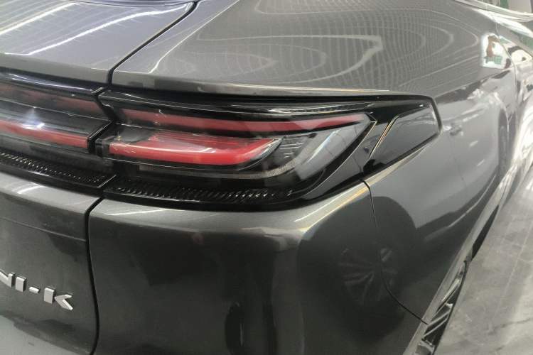 Used Changan UNI-K 2024 2.0T Two-Wheel Drive Global Edition
