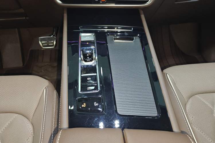 Used Volkswagen Viloran 2023 Revised 380TSI Prestige Edition