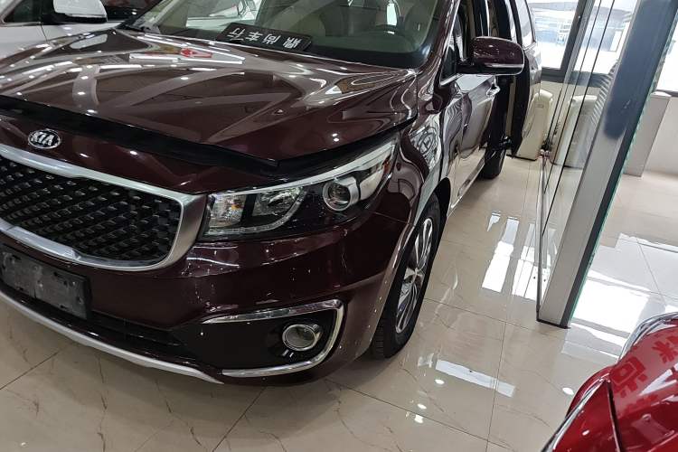 Used Kia Carnival 2015 2.2T Luxury Edition China IV
