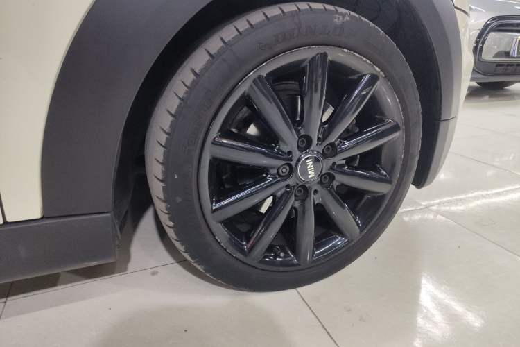 Used  MINI 2018 1.5T COOPER Racing Edition Five-Door Version
