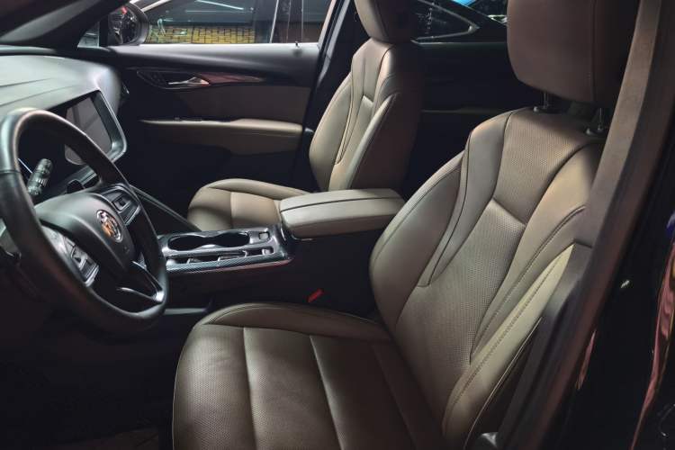 Used Buick Envision 2022 Encore Plus 652T Five-Seat Luxury Model
